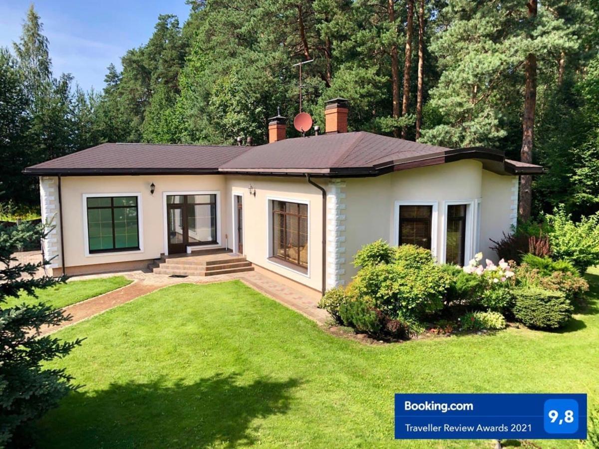 Guests House With Amazing Pool And Sauna Babīte エクステリア 写真