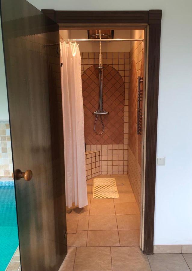 Guests House With Amazing Pool And Sauna Babīte エクステリア 写真