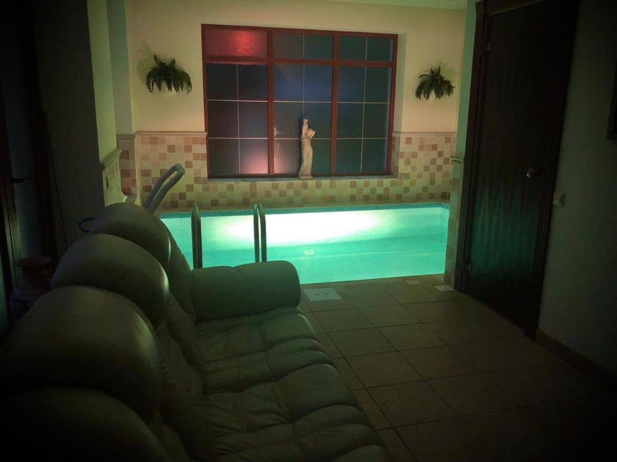Guests House With Amazing Pool And Sauna Babīte エクステリア 写真