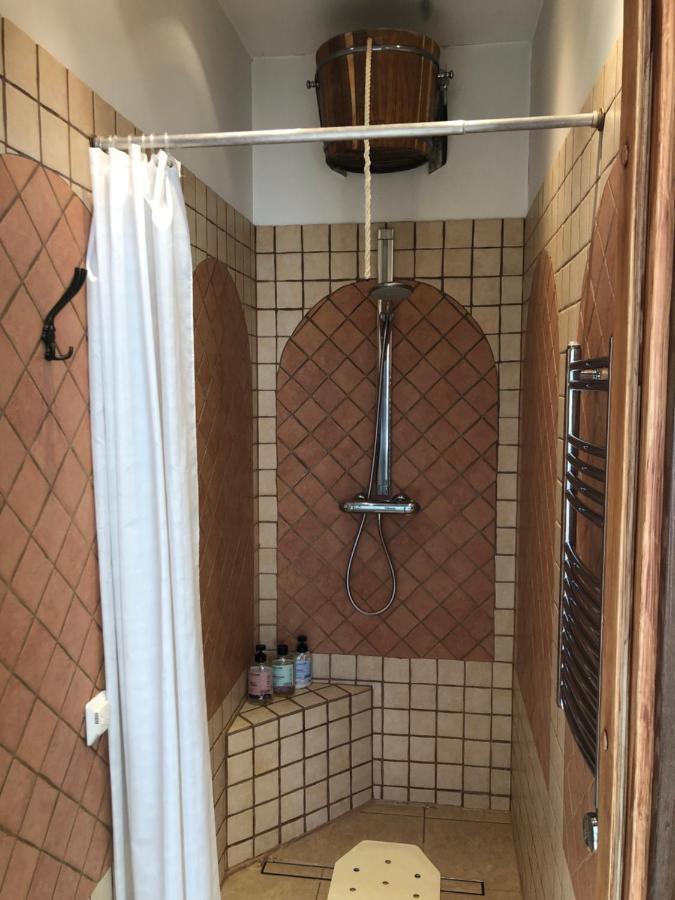 Guests House With Amazing Pool And Sauna Babīte エクステリア 写真