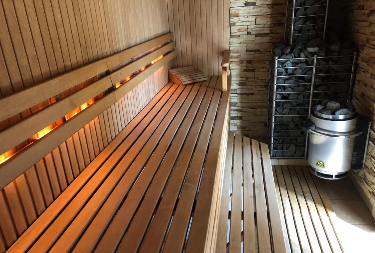 Guests House With Amazing Pool And Sauna Babīte エクステリア 写真