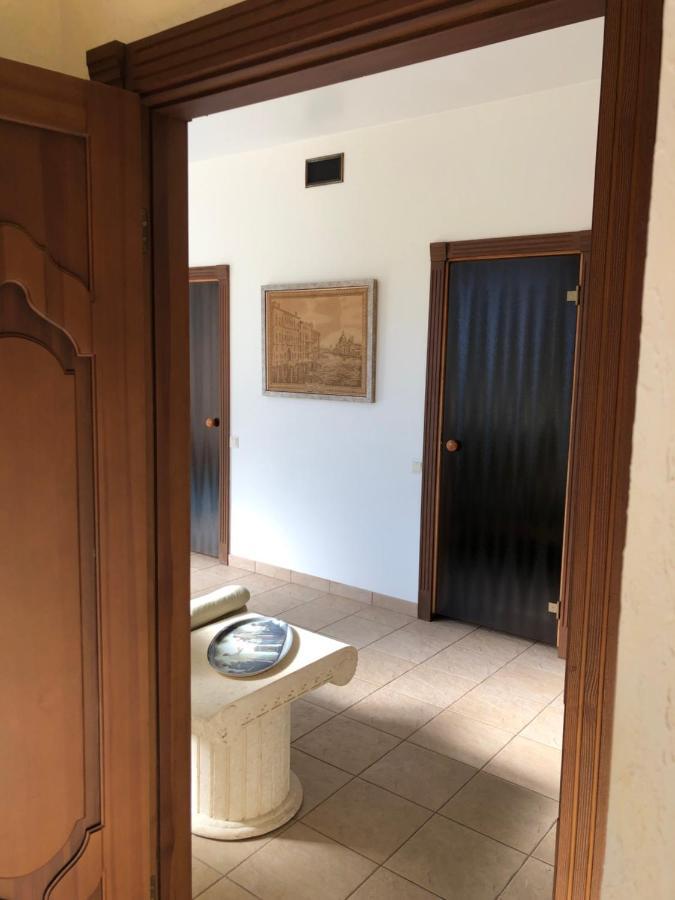 Guests House With Amazing Pool And Sauna Babīte エクステリア 写真